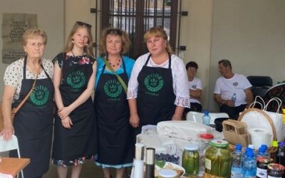 Warszawskie Krakowskie Przedmieście na ludowo z KGW „Łapiczanki” z Łapicz